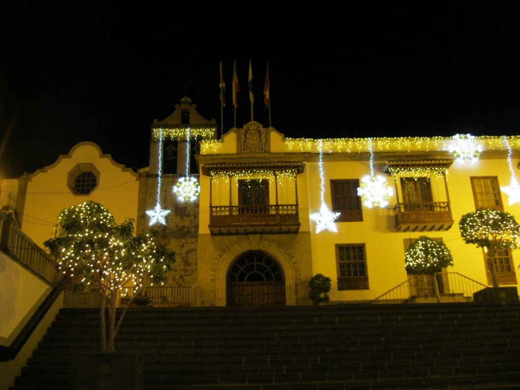 Vánočně vyzdobený Icod de los Vinos